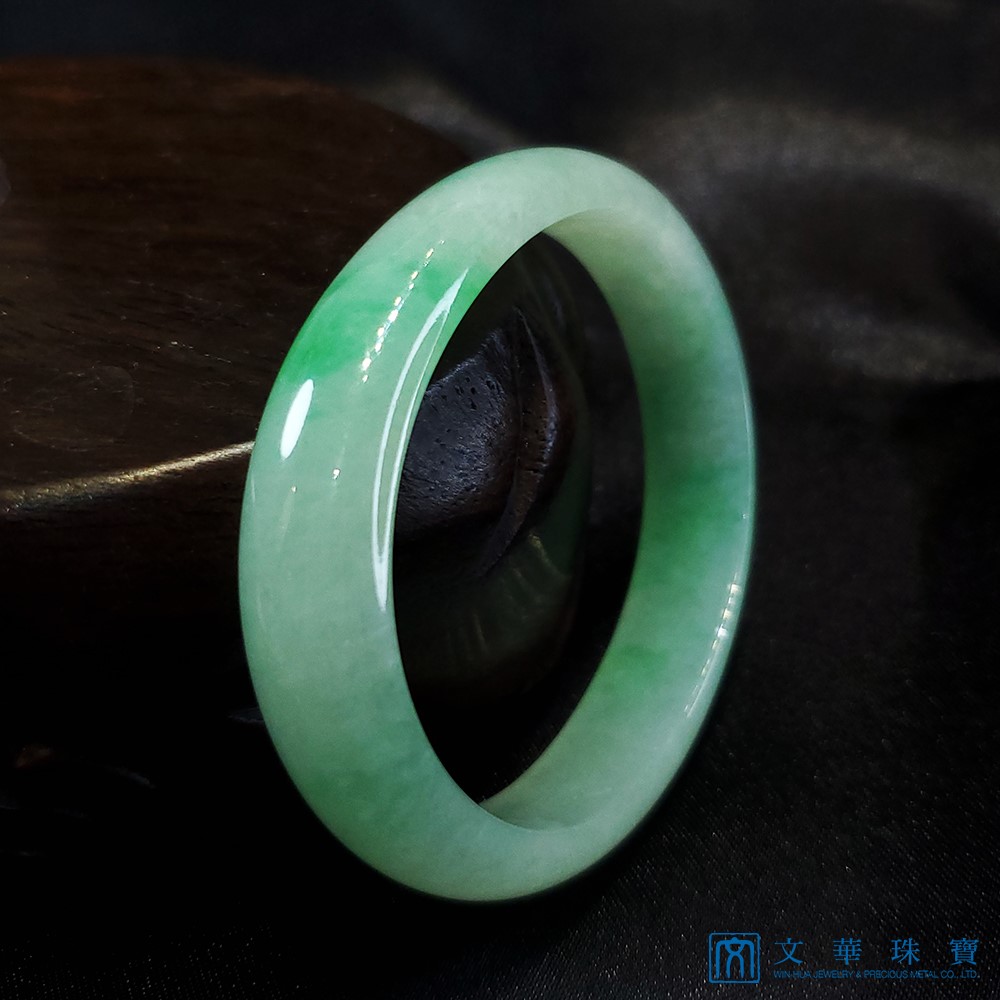 翡翠冰種陽綠玉鐲 17圍 貴妃鐲