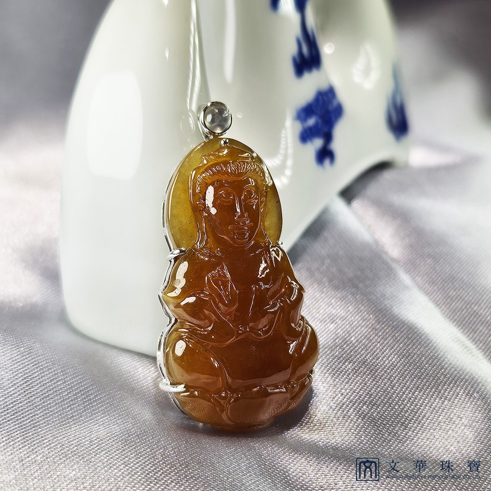 冰種紅翡翠觀音玉墜 附中國寶石鑑定證書