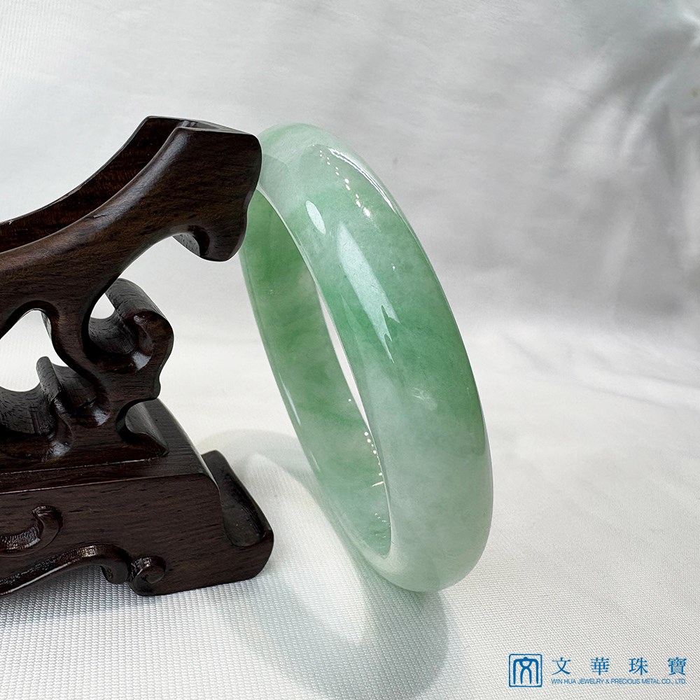 翡翠蘋果綠綴陽綠玉鐲 約18圍