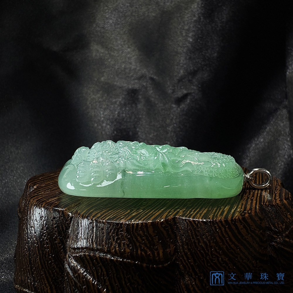 翡翠蘋彩騰龍龍牌