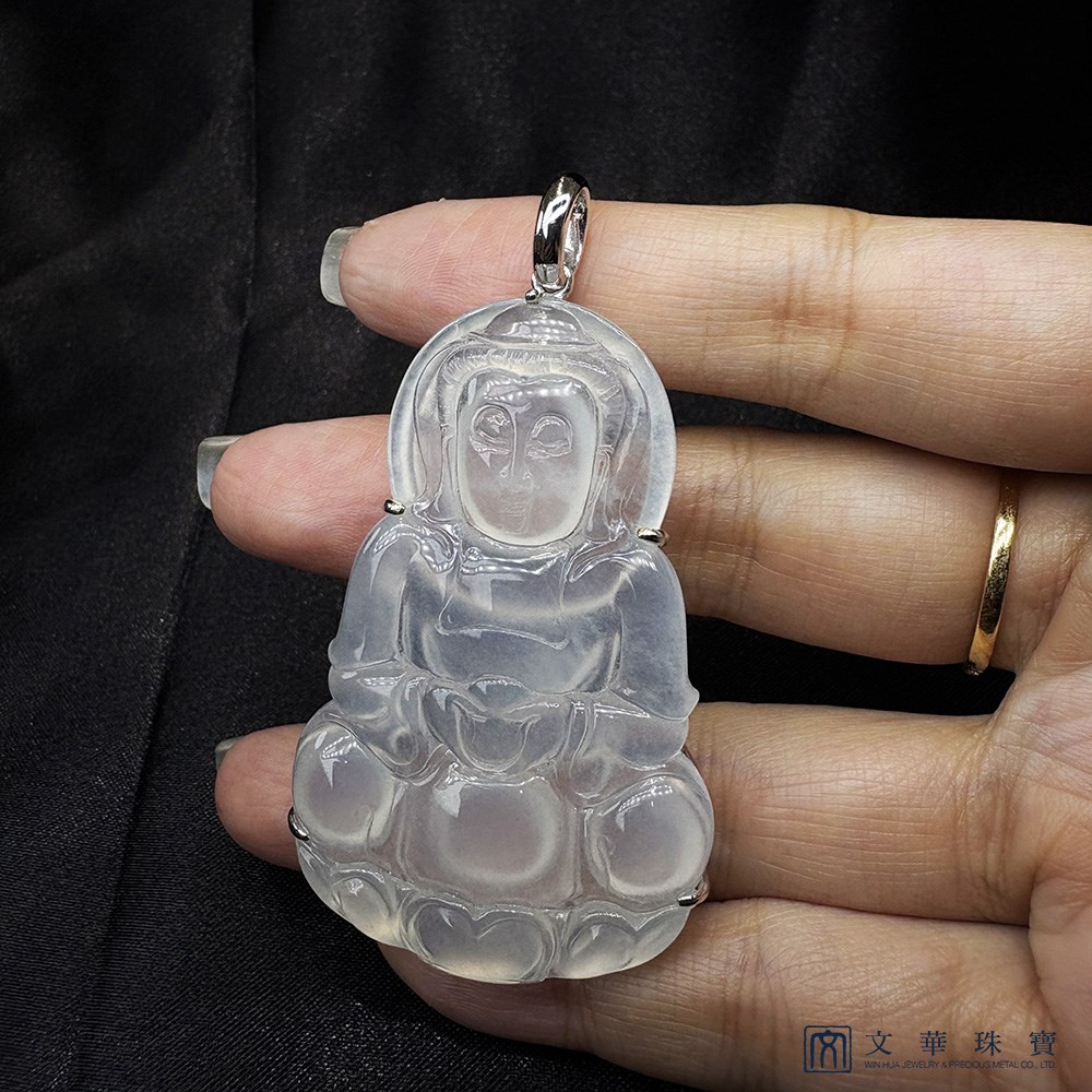 玻璃種白月光大件觀音玉墜