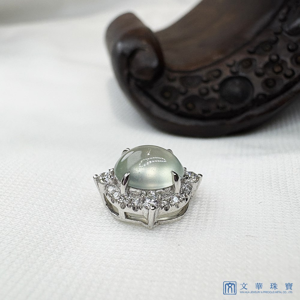 翡翠玻璃種蛋面星芒鑽墜