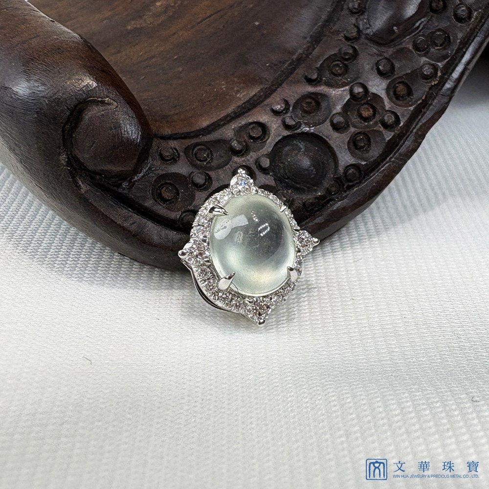 翡翠玻璃種蛋面星芒鑽墜