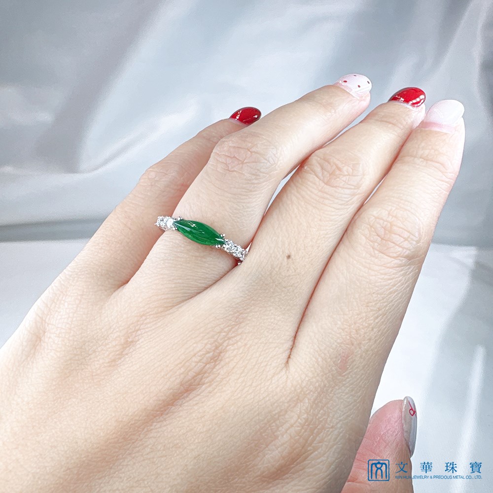 翡翠隨形如葉鑽石線戒 國際圍11圍